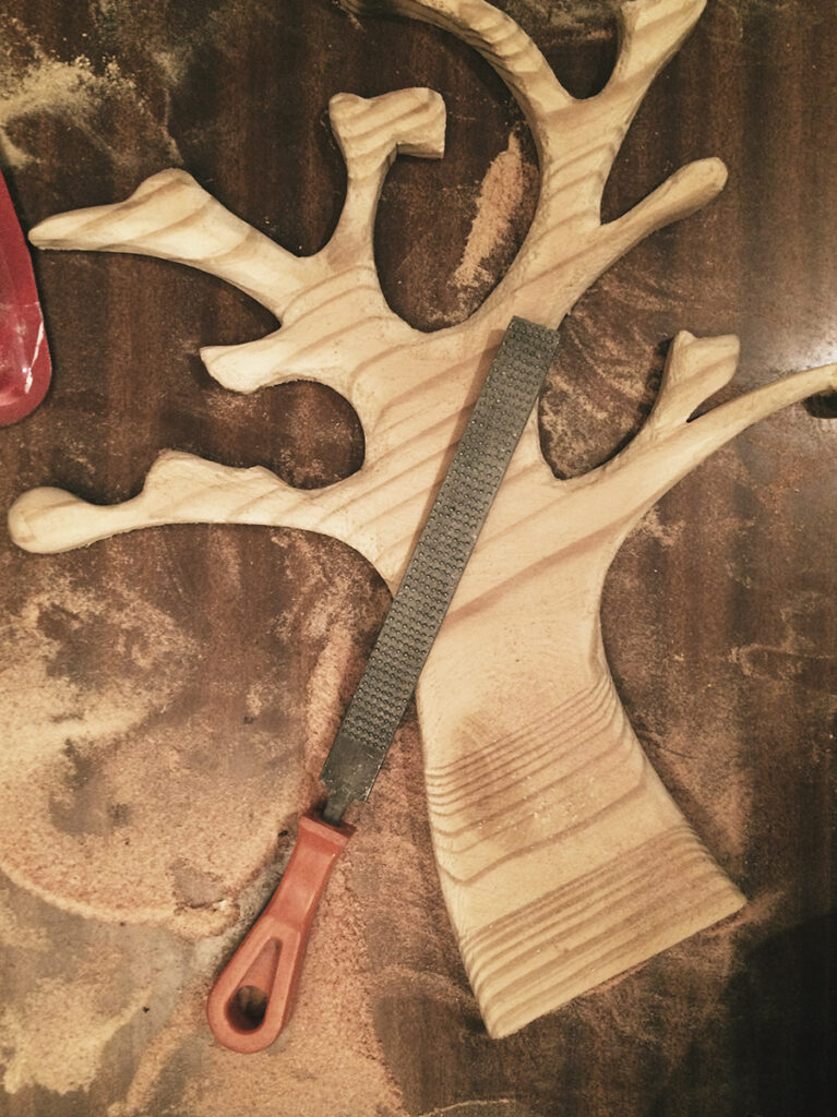 Façonnage, dégrossissage à la râpe